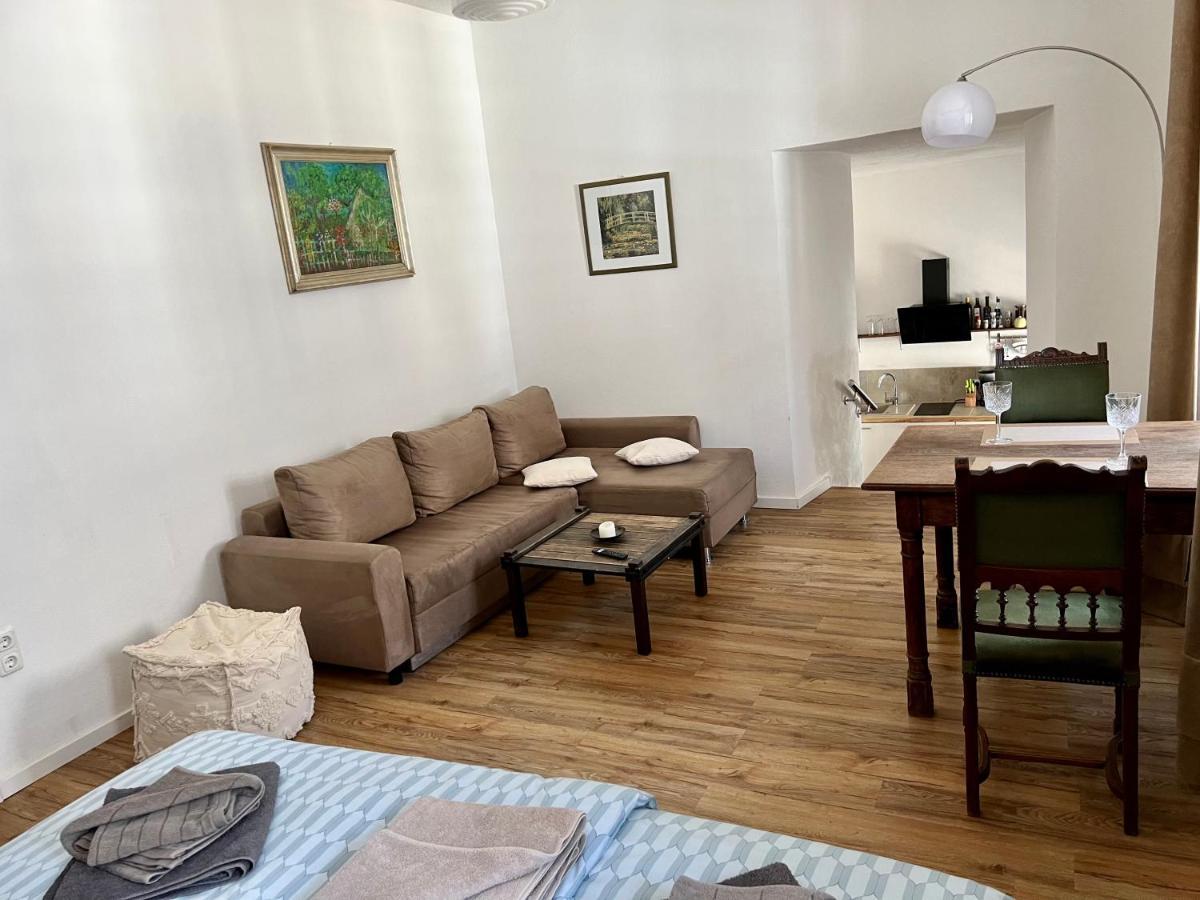 Apartment Georgstor Im Posthalterhof Mit Sauna 布兰肯海姆 外观 照片